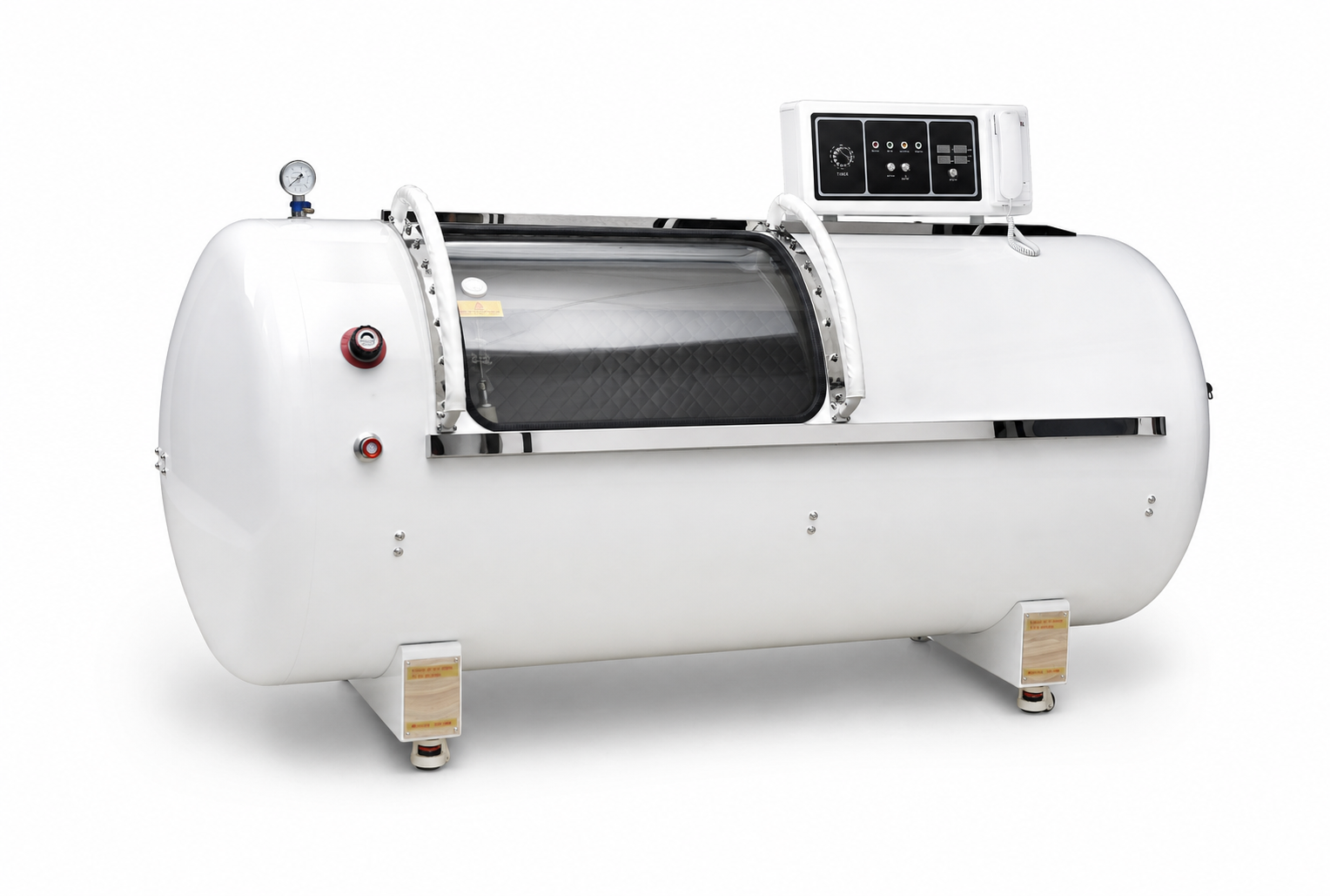 Vespers / HP1501 — rigid hard-shell hyperbaric chamber, 1.5 ATA, with integrated control panel.